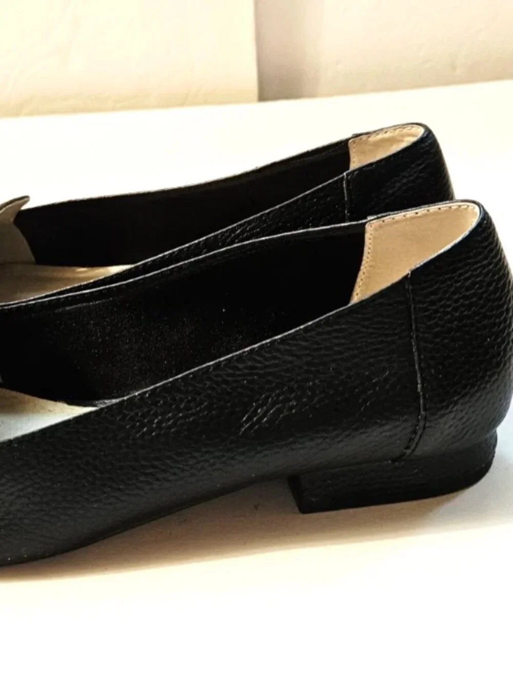 Bettye Muller Size 7 M Vali Loafers Black Pebbled Leather Slip-On Flats Women's